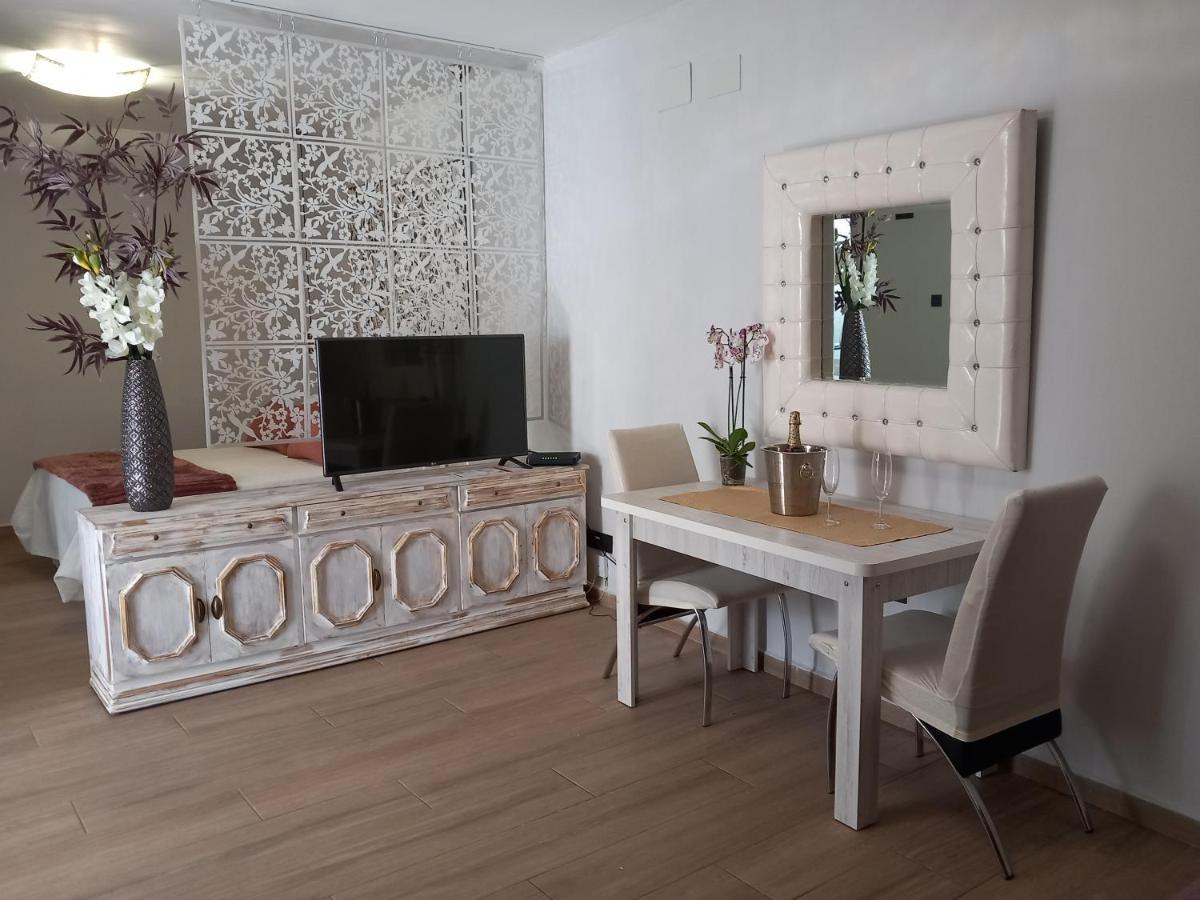 Apartamentos De La Haya & Suite Con Jacuzzi, Junto Al Teatro Romano Mérida Exterior foto