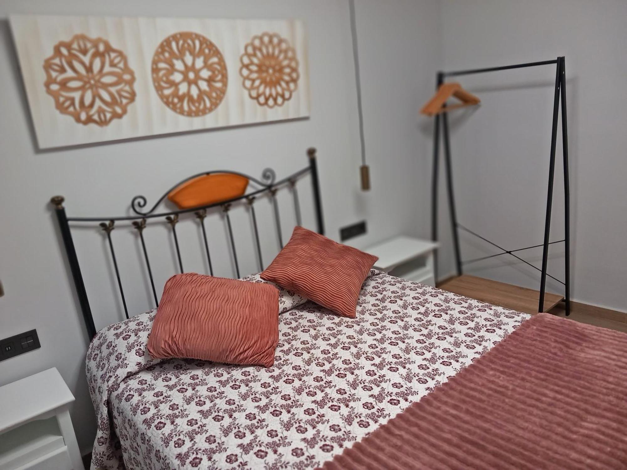 Apartamentos De La Haya & Suite Con Jacuzzi, Junto Al Teatro Romano Mérida Exterior foto